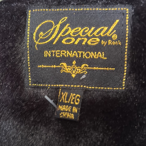 Special one International Vest - Picture 2 of 8